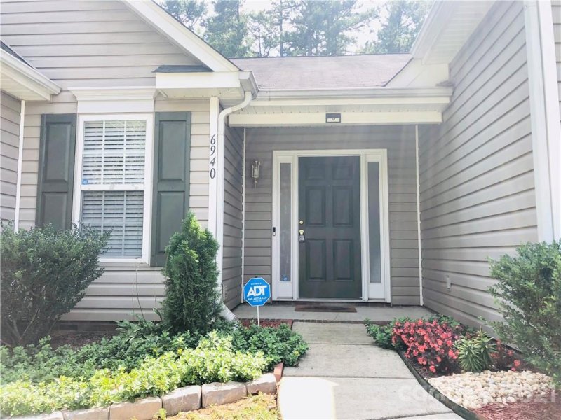 Property image 5 at 6940 Silver Garden Lane, Charlotte, NC 28216