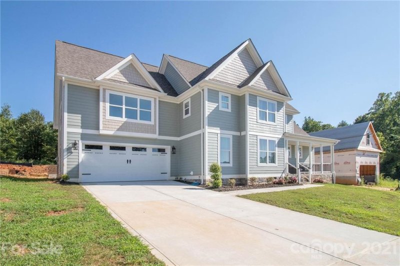 Property image 3 at 3912 13th Street, Hickory, NC 28601