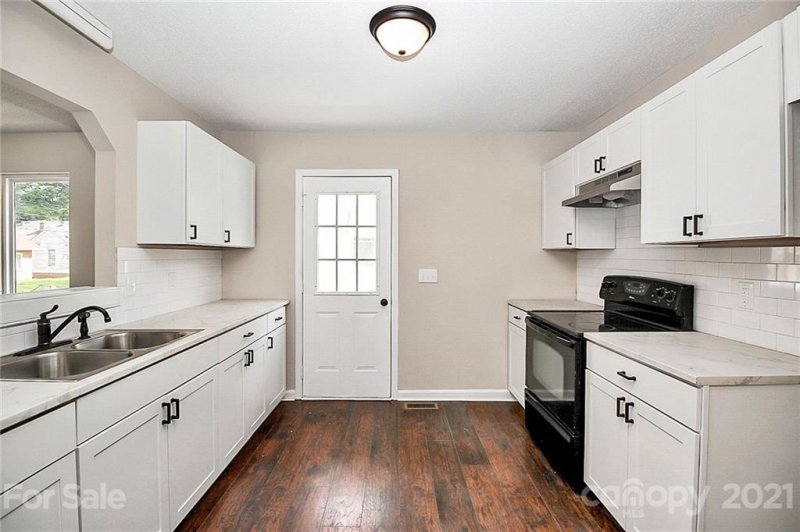 Property image 5 at 521 S Church Street, Salisbury, NC 28144