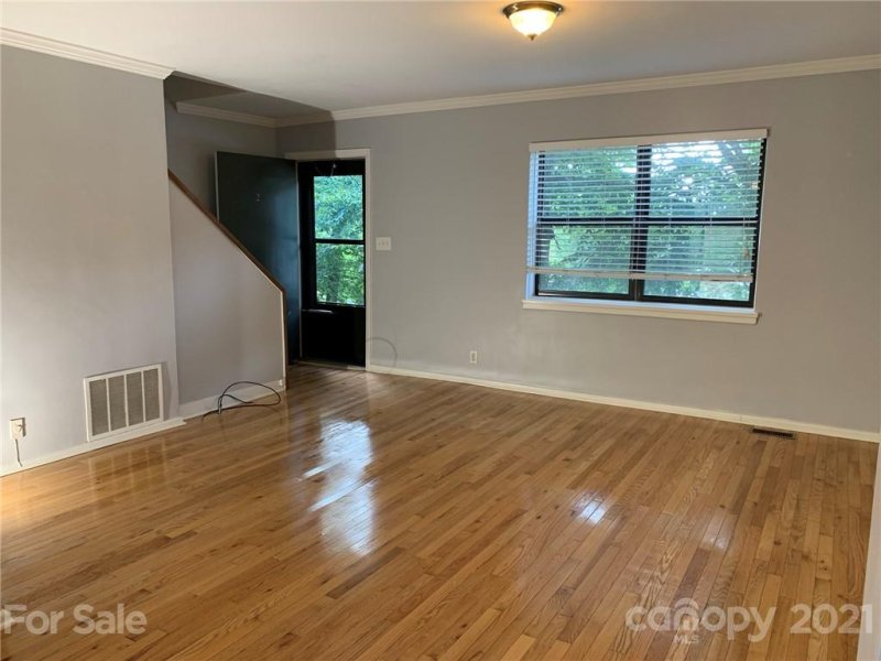 Property image 3 at 615 Biltmore Avenue, Asheville, NC 28803