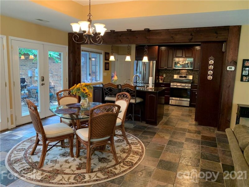 Property image 3 at 308 Melissa Way, Hendersonville, NC 28791