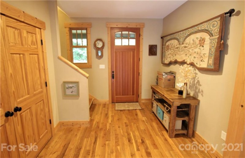 Property image 4 at 50 Amber Lane, Asheville, NC 28803