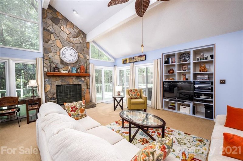 Property image 4 at 7515 Pewter Lane, Charlotte, NC 28270