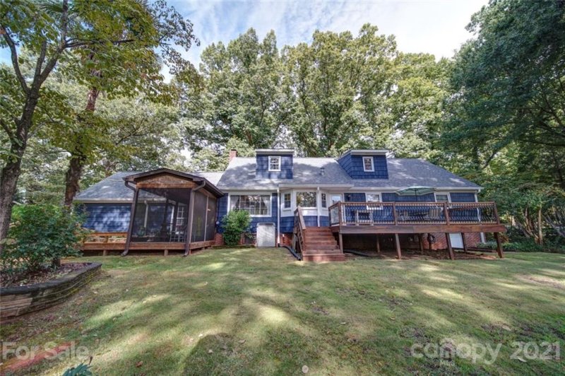 Property image 2 at 105 Bratton Avenue, York, SC 29745