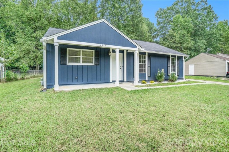 Property image 2 at 6813 Delta Lake Drive, Charlotte, NC 28215