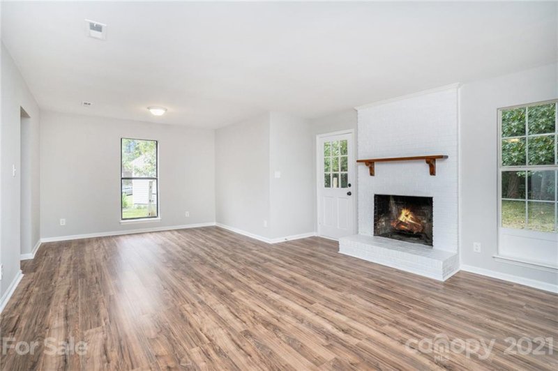 Property image 4 at 6813 Delta Lake Drive, Charlotte, NC 28215