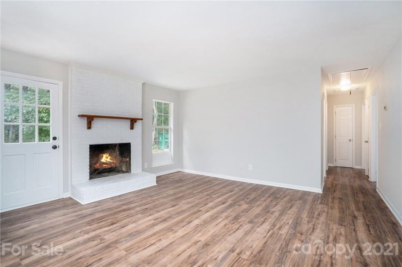 Property image 5 at 6813 Delta Lake Drive, Charlotte, NC 28215