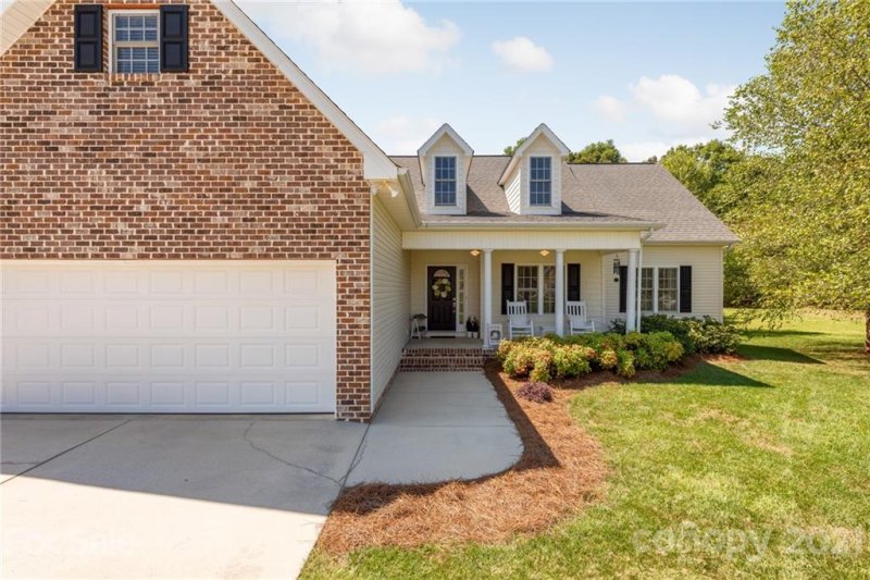 Property image 2 at 843 Meadow Drive, Oakboro, NC 28129