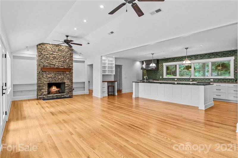 Property image 5 at 138 Cambridge Road, Asheville, NC 28804