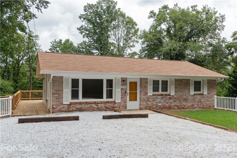 Property image 2 at 2338 Greater Druid Hills Boulevard, Hendersonville, NC 28791