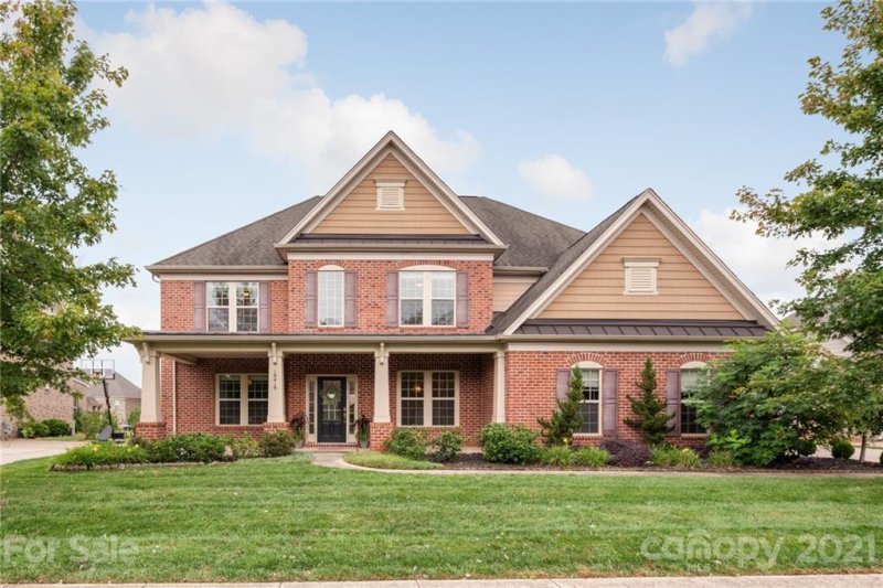 18419 Clavemorr Castle Court