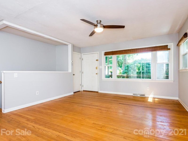 Property image 4 at 34 Rash Road, Asheville, NC 28806