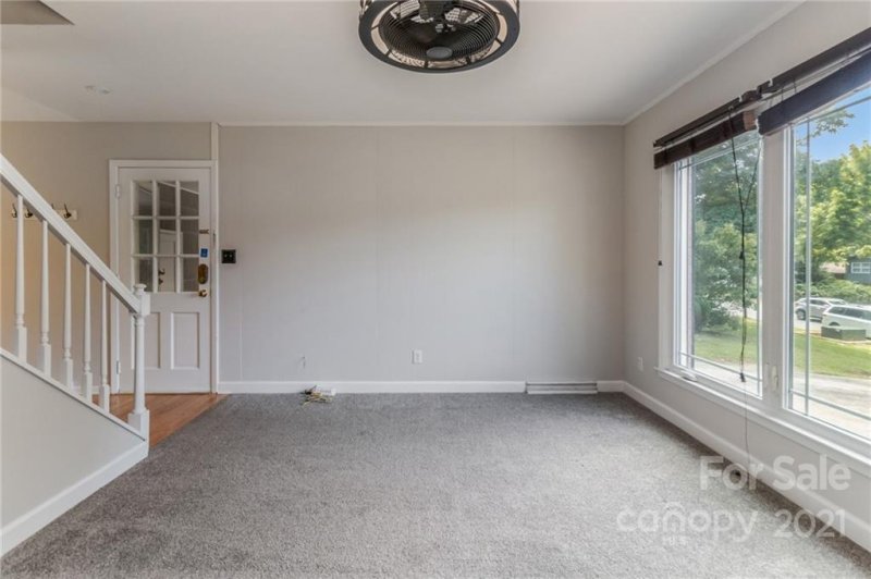 Property image 3 at 5907 Charing Place, Charlotte, NC 28211