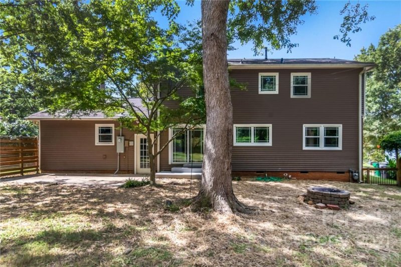 Property image 5 at 5907 Charing Place, Charlotte, NC 28211