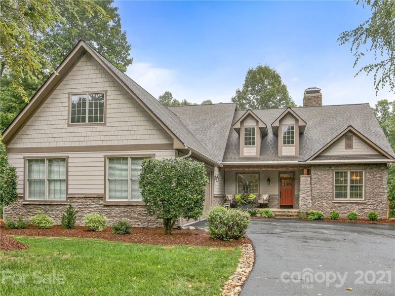 Property image 2 at 150 Somersby Parkway, Hendersonville, NC 28739