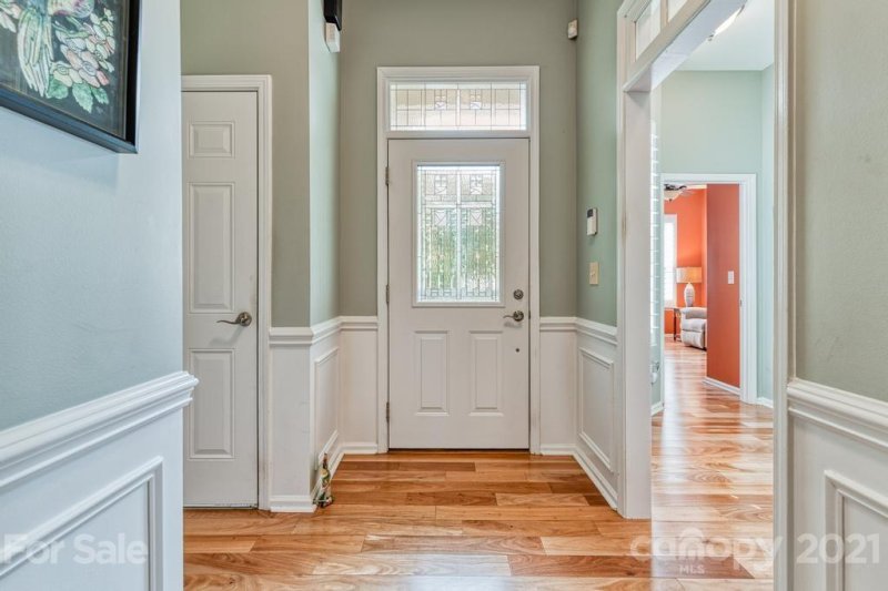 Property image 3 at 1006 Knob Creek Lane, Tega Cay, SC 29708