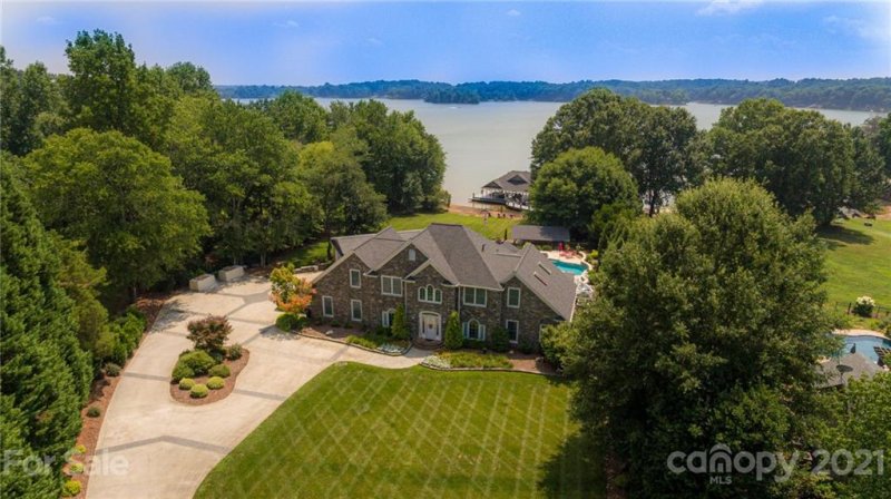 Property image 2 at 158 Oak Point Drive, Cherryville, NC 28021