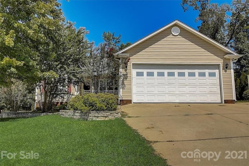 Property image 3 at 1685 Se Red Bird Circle, Concord, NC 28025