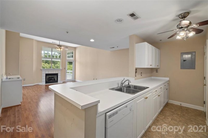 Property image 5 at 104 Pier 33 Drive, Mooresville, NC 28117