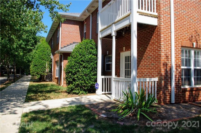 Property image 2 at 917 Shearer Street, Davidson, NC 28036