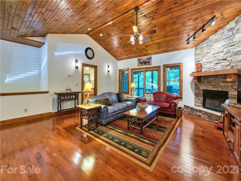 Property image 2 at 80 Constitution Avenue, Waynesville, NC 28785