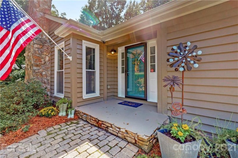 Property image 2 at 8038 Ritter Drive, Charlotte, NC 28270