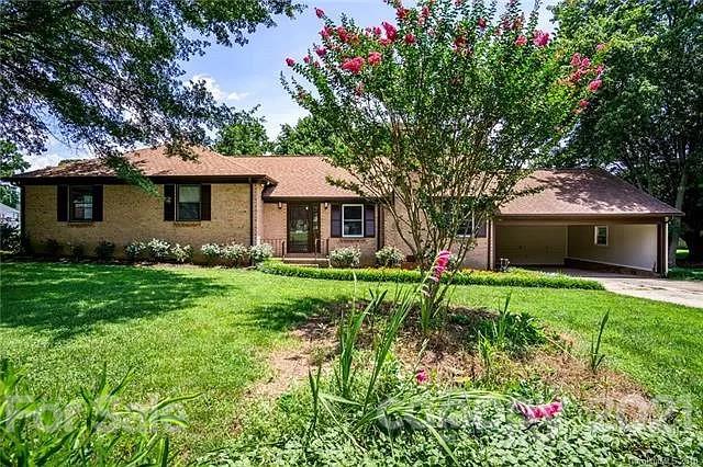 2429 Rosemond Circle