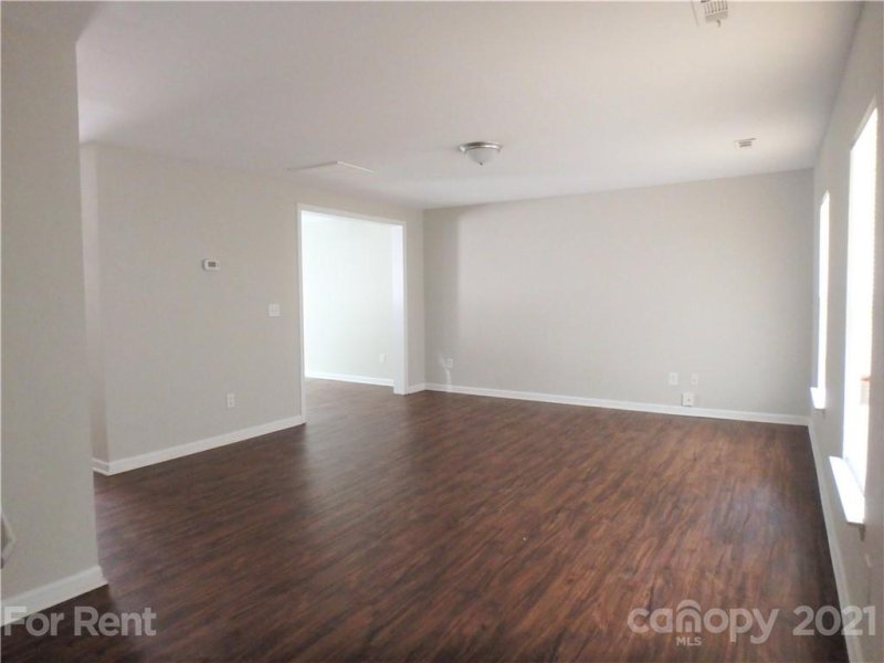 Property image 2 at 5243 Henderson Circle, Charlotte, NC 28269