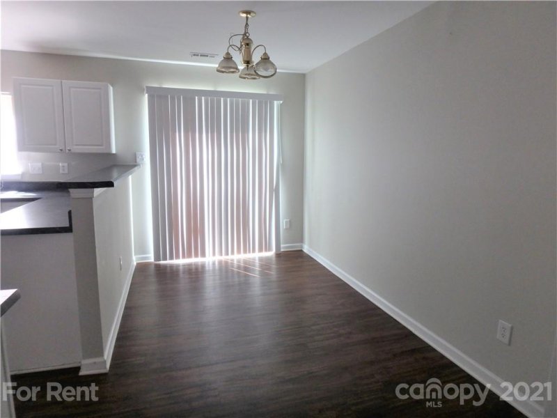 Property image 5 at 5243 Henderson Circle, Charlotte, NC 28269