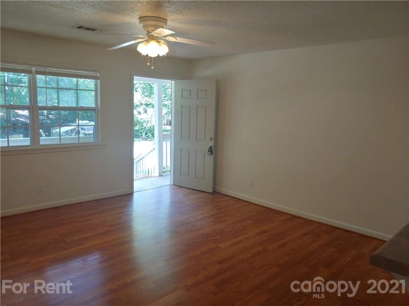 Property image 3 at 2316 Woodbridge Drive, Gastonia, NC 28056