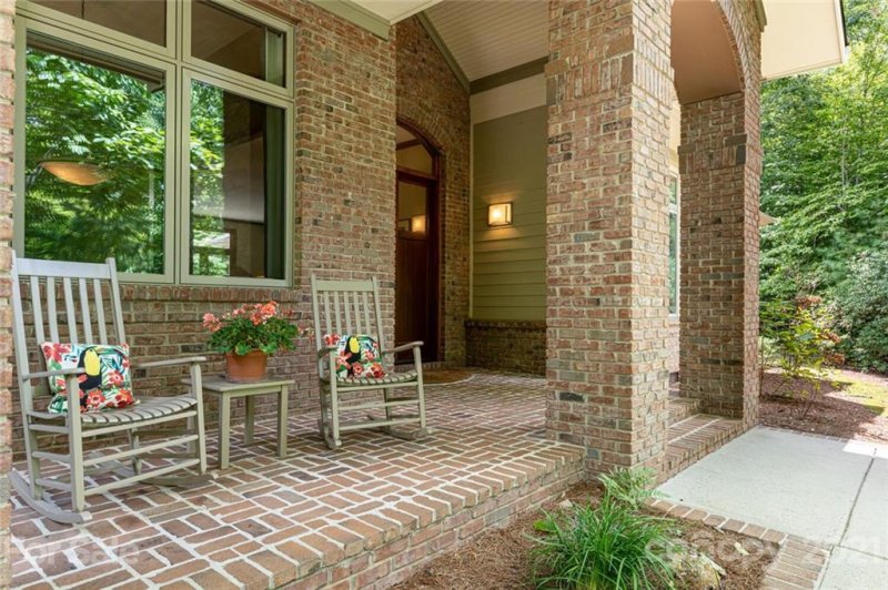 Property image 3 at 742 Dunroy Drive, Hendersonville, NC 28739