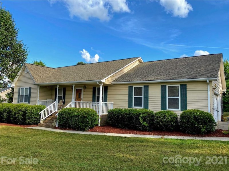 116 Stonefield Drive