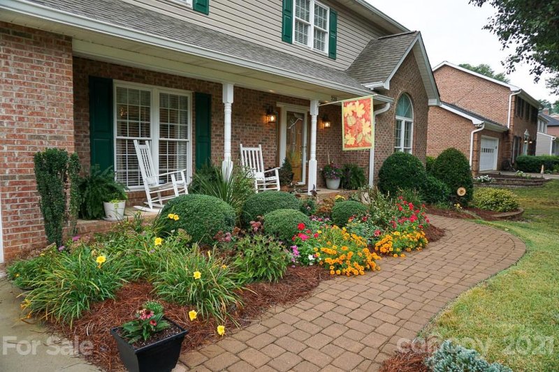 Property image 2 at 228 31st Avenue Court, Hickory, NC 28601