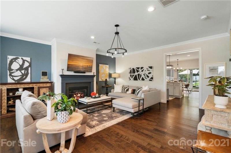 Property image 3 at 5208 Irving Drive, Charlotte, NC 28216