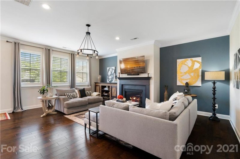 Property image 5 at 5208 Irving Drive, Charlotte, NC 28216