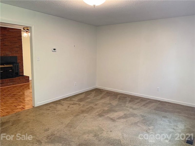 Property image 4 at 1800 Woodridge Circle, Hickory, NC 28602