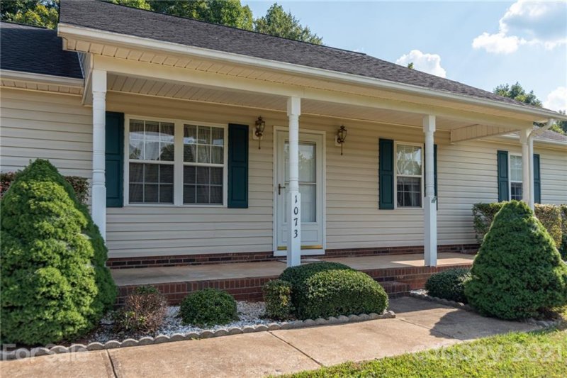 Property image 4 at 1073 Lyndsey Brook Court, Lincolnton, NC 28092