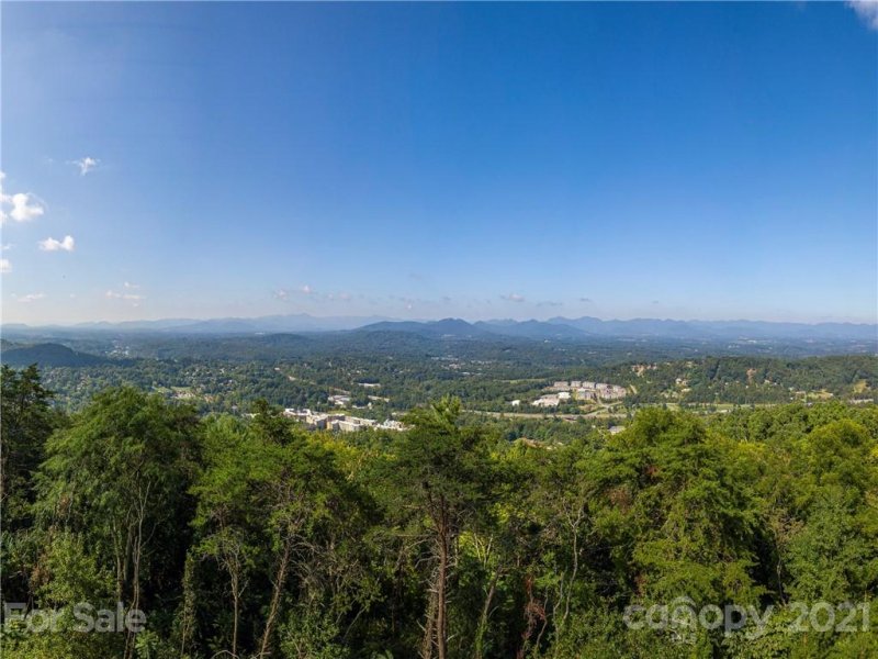 Property image 2 at 66 Lake Town Lane, Asheville, NC 28804