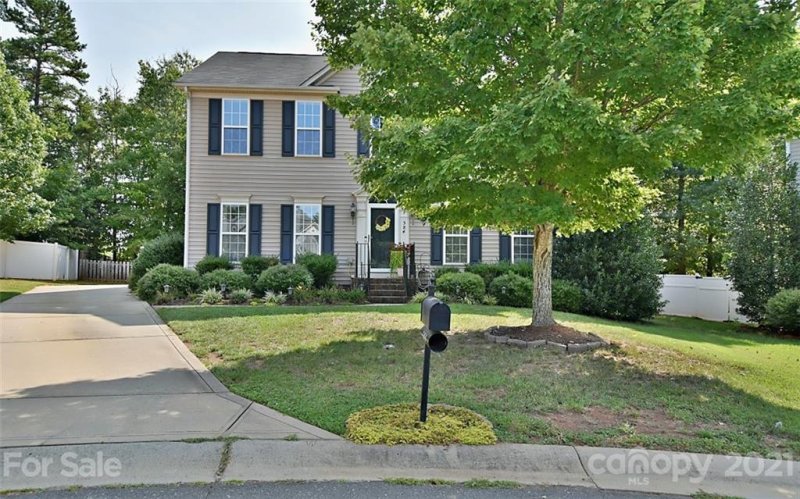 584 Veloce Trail