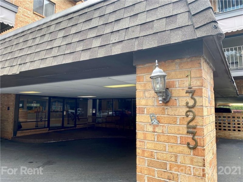 Property image 2 at 1323 Queens Road, Charlotte, NC 28207