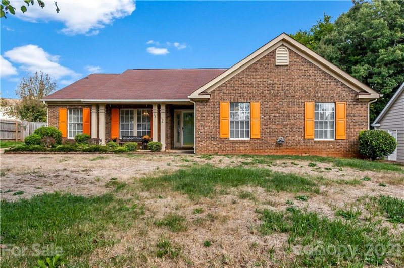 1106 Gretna Green Drive