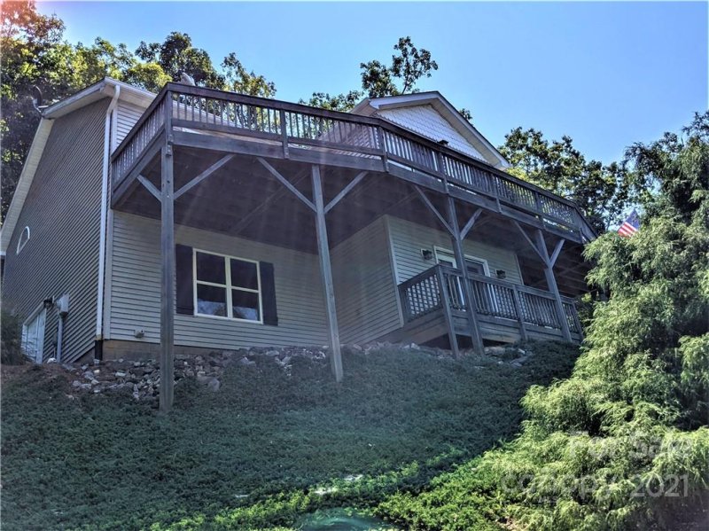 Property image 2 at 3370 Stones Throw Drive, Valdese, NC 28690