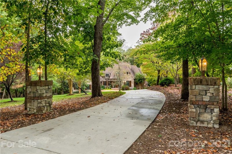 Property image 2 at 6040 Oxfordshire Road, Waxhaw, NC 28173