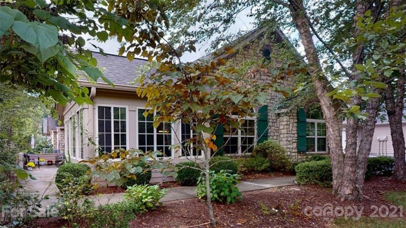 Property image 2 at 4 Mountain Meadow Circle, Weaverville, NC 28787