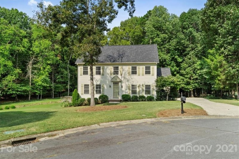 Property image 2 at 5454 Kerry Glen Lane, Charlotte, NC 28226