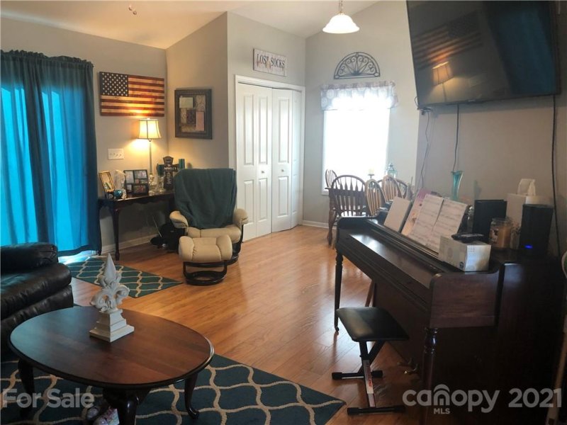 Property image 3 at 2108 Jenkins Printing Drive, Newton, NC 28658