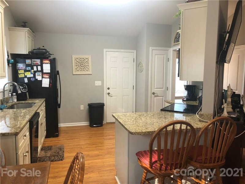 Property image 5 at 2108 Jenkins Printing Drive, Newton, NC 28658