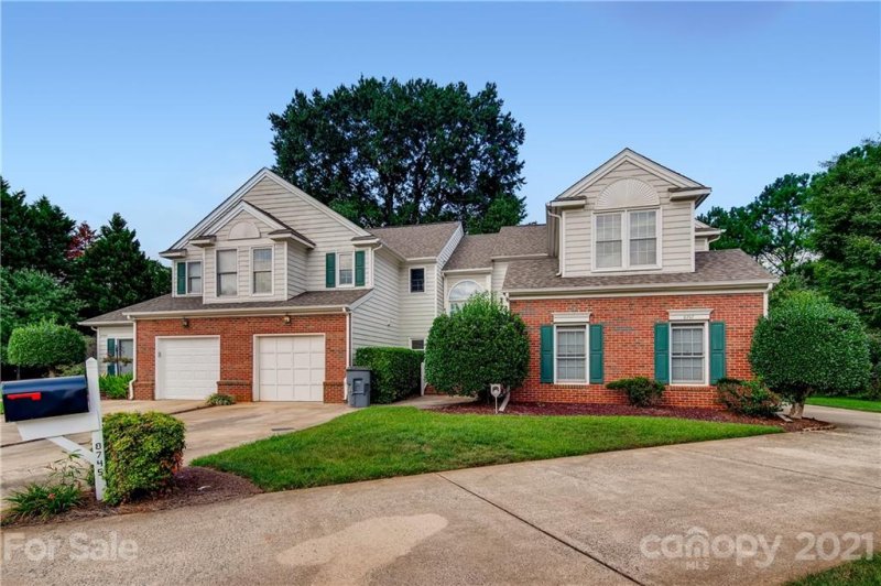 Property image 2 at 8745 Fox Chase Lane, Charlotte, NC 28269