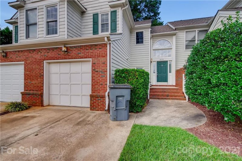 Property image 3 at 8745 Fox Chase Lane, Charlotte, NC 28269