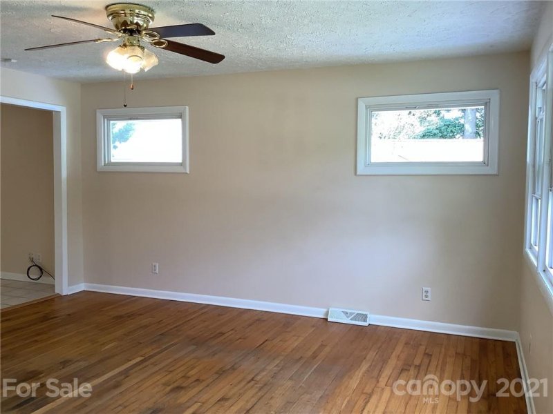 Property image 5 at 68 Vandalia Avenue, Asheville, NC 28806